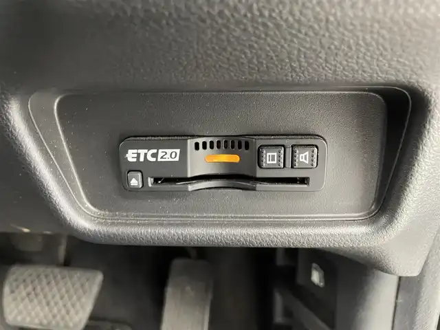 ホンダ オデッセイ アブソルート ホンダセンシング 福井県 2018(平30)年 4.4万km プラチナホワイトパール 純正SDナビ（VXM-184VFi)/（バックカメラ ・フルセグTV・ iPod・FM・AM・Bluetooth・AUX）/ビルトインETC2.0 /ハーフレザーシート /両側パワースライドドア /純正アルミホイール/ LEDヘッドライト /ホンダセンシング/リアサンシェード