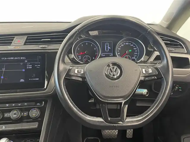 フォルクスワーゲン ゴルフ トゥーラン TSI コンフォートライン 岡山県 2018(平30)年 4.3万km ピュアホワイト VW純正ナビ/リアカメラ/ACC/アップルカープレイ/アンドロイドオート/ルーコンソール/フルセグTV/アイドリングストップ/オートライト/フロントアシスト（プリクラッシュブレーキ）/疲労検知システム/プロアクティブ・オキュパントプロテクション/オートワイパー/ESC/ブレーキAH