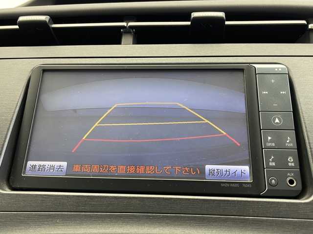 トヨタ プリウス S 千葉県 2011(平23)年 3.4万km シルバーM 純正HDDナビ/・CD/DVD AUX SD BT フルセグTV/禁煙車/ワンオーナー/バックカメラ/ETC/オートライト/ステアリングスイッチ/電動格納ミラー/ウィンカーミラー/プッシュスタート/ドアバイザー/フロアマット/新車時保証書/取扱説明書/スペアキー/社外アルミホイール付きスタッドレスタイヤ4本積込み