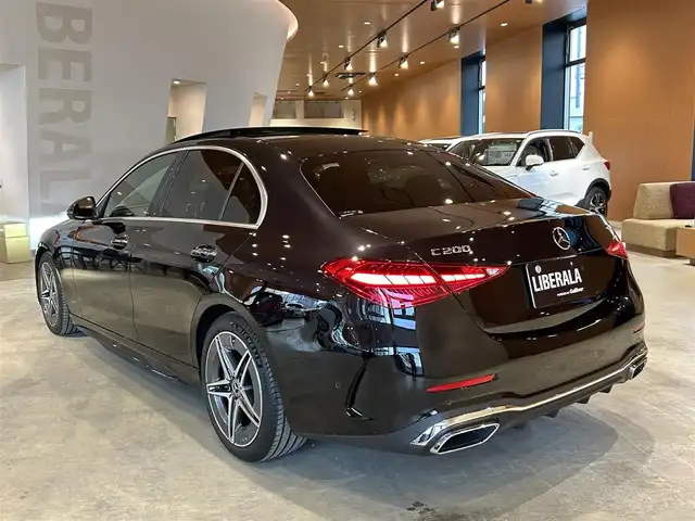 メルセデス・ベンツ Ｍ・ベンツ Ｃ２００ 4マチック AVG AMGライン 道央・札幌 2022(令4)年 0.8万km オブシディアンブラック AMGラインパッケージ/パノラミックスライディングルーフ/レザーエクスクルーシブパッケージ/　・ヘッドアップディスプレイ/　・MBUXARナビゲーション/オブシディアンブラック/レーダーセーフティパッケージ/360°カメラ/DIGITALライト/アダプティブハイビームアシスト/本革シート/シートヒーター/フルセグテレビ/USB/BT/AppleCarPlay/AndroidAuto