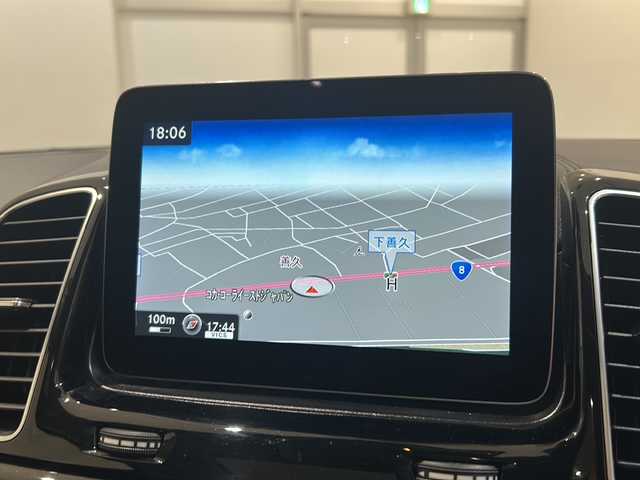 メルセデス・ベンツ ＧＬＳ３５０ｄ 4マチックスポーツ 新潟県 2016(平28)年 3.5万km ダイヤモンドホワイト パノラミックスライディングルーフ/ダウンヒルスピードレギュレーション/AIRマティックサスペンション/・INDIV/SPORT/COMFORT/SNOW/Offroad/COMANDシステム/・８インチワイドディスプレイ/・HDDナビゲーション/・フルセグ/DVD/CD/USB/Bluetooth/・AppleCarPlay/ETC2.0/360°カメラシステム/サイドビューカメラ/パーキングアシストリアビューカメラ/レーダーセーフティパッケージ/・飛出し検知機能付きブレーキアシスト/・被害軽減ブレーキ付後方衝突警告システム/・PRE-SAFEブレーキ/・アクティイブレーンキープアシスト/・アクティブブラインドスポットモニター/・ディストロニック・プラス/・チャイルドセーフティシートセンサー（助手席）/LEDコーナリングライト/温冷機能付カップホルダー（前席）/３ゾーンクライメートコントロール/ナッパレザーシート/シートヒーター（1列目/2列目）