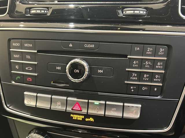 メルセデス・ベンツ ＧＬＳ３５０ｄ 4マチックスポーツ 新潟県 2016(平28)年 3.5万km ダイヤモンドホワイト パノラミックスライディングルーフ/ダウンヒルスピードレギュレーション/AIRマティックサスペンション/・INDIV/SPORT/COMFORT/SNOW/Offroad/COMANDシステム/・８インチワイドディスプレイ/・HDDナビゲーション/・フルセグ/DVD/CD/USB/Bluetooth/・AppleCarPlay/ETC2.0/360°カメラシステム/サイドビューカメラ/パーキングアシストリアビューカメラ/レーダーセーフティパッケージ/・飛出し検知機能付きブレーキアシスト/・被害軽減ブレーキ付後方衝突警告システム/・PRE-SAFEブレーキ/・アクティイブレーンキープアシスト/・アクティブブラインドスポットモニター/・ディストロニック・プラス/・チャイルドセーフティシートセンサー（助手席）/LEDコーナリングライト/温冷機能付カップホルダー（前席）/３ゾーンクライメートコントロール/ナッパレザーシート/シートヒーター（1列目/2列目）