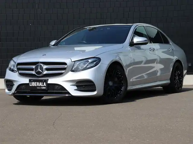 メルセデス・ベンツ Ｅ２２０ｄ アバンギャルド スポーツ 宮城県 2017(平29)年 7万km イリジウムシルバー レーダーセーフティパッケージ/レザーエクスクルーシブパッケージ/エアバランスパッケージ/パノラマサンルーフ/Burmesterサウンド/アダプティブクルーズコントロール/レーンキープアシスト/リモートパーキングアシスト/黒革シート/ヘッドアップディスプレイ/純正HDDナビ(BT/USB/CarPlay/AndoidAuto)/全方位カメラ/フルセグＴＶ/パワーシート(D・N)/シートヒーター(D・N)/LEDライト/オートライト/オートハイビーム/ETC/ドライブレコーダー(前方のみ)/キーレスゴー