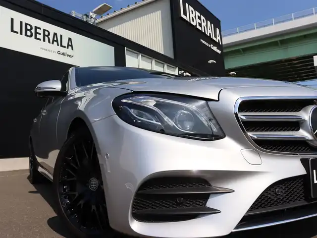 メルセデス・ベンツ Ｅ２２０ｄ アバンギャルド スポーツ 宮城県 2017(平29)年 7万km イリジウムシルバー レーダーセーフティパッケージ/レザーエクスクルーシブパッケージ/エアバランスパッケージ/パノラマサンルーフ/Burmesterサウンド/アダプティブクルーズコントロール/レーンキープアシスト/リモートパーキングアシスト/黒革シート/ヘッドアップディスプレイ/純正HDDナビ(BT/USB/CarPlay/AndoidAuto)/全方位カメラ/フルセグＴＶ/パワーシート(D・N)/シートヒーター(D・N)/LEDライト/オートライト/オートハイビーム/ETC/ドライブレコーダー(前方のみ)/キーレスゴー