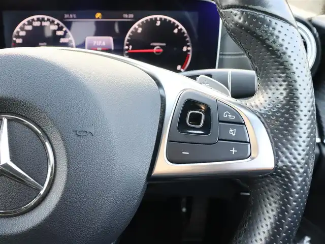 メルセデス・ベンツ Ｅ２２０ｄ アバンギャルド スポーツ 宮城県 2017(平29)年 7万km イリジウムシルバー レーダーセーフティパッケージ/レザーエクスクルーシブパッケージ/エアバランスパッケージ/パノラマサンルーフ/Burmesterサウンド/アダプティブクルーズコントロール/レーンキープアシスト/リモートパーキングアシスト/黒革シート/ヘッドアップディスプレイ/純正HDDナビ(BT/USB/CarPlay/AndoidAuto)/全方位カメラ/フルセグＴＶ/パワーシート(D・N)/シートヒーター(D・N)/LEDライト/オートライト/オートハイビーム/ETC/ドライブレコーダー(前方のみ)/キーレスゴー