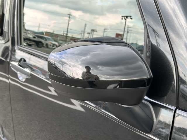 ダイハツ タフト G ターボ ダーククロムベンチャー 岐阜県 2023(令5)年 2.5万km 黒 登録時走行距離24169km/純正SDナビ7インチ/フルセグ/バックモニター/サンルーフ/LEDヘッドライト/レーダークルーズ/ターボ/コーナーセンサー前後/ドライブレコーダー前後/シートヒーター前席/ワンオーナー/スマートキー/社外マフラー/アイドリングストップ/プッシュスタート/AUX可/ETC/社外マット/純正AW/オートライト/衝突軽減システム/HDMI可