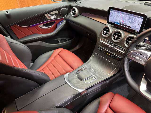 メルセデス・ベンツ ＧＬＣ２２０ d 4マチック AMGライン 千葉県 2022(令4)年 5.2万km オブシディアンブラック ＡＭＧレザーエクスクルーシブＰＫＧ　/赤黒革　/パノラマＳＲ　/ＡＣＣ　/ＨＵＤ　/ナビ　/ＴＶ　/３６０°前後シートヒーター　/電動リアゲート　/オートハイビーム　/衝突軽減Ｂ　/ＢＳＭ　/ＬＫＡ　/ＥＴＣ　/１オーナー