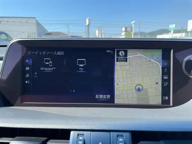 レクサス ＥＳ 300h Fスポーツ 岡山県 2019(令1)年 7.5万km ホワイトノーヴァガラスフレーク 登録時走行距離74703km/TRDエアロ/純正12.3インチナビ/フルセグTV(AM.FM.CD.DVD.TV.BT)/サンルーフ/バックカメラ/ETC2.0/ブラインドスポットモニター/デジタルインナーミラー/シートヒーター/エアシート/クリアランスソナー/衝突軽減ブレーキ/レーダークルーズコントロール/レーンキープアシスト/オートマチックハイビーム/アイドリングストップ/19インチ純正AW/純正フロアマット