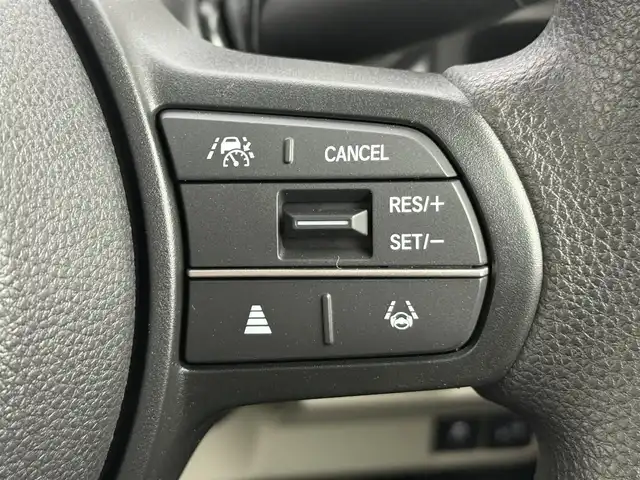 ホンダ Ｎ ＢＯＸ 愛知県 2024(令6)年 0.3万km クリスタルブラックパール ワンオーナー/ホンダセンシング/　・衝突軽減ブレーキ/　・先行車発進お知らせ機能/　・歩行者事故低減ステアリング/　・路外逸脱抑制機能/　・標識認識機能/　・渋滞追従機能付アダプティブクルーズコントロール/　・線維持支援システム/　・誤発進抑制機能/　・後方誤発進抑制機能/　・近距離衝突軽減ブレーキ/　・急アクセル抑制機能/　・パーキングセンサーシステム/　・オートハイビーム/ホンダコネクトGathers9インチナビ/　（Bluetooth/フルセグTV/CD/DVD/USB）/バックカメラ/ETC/両側パワースライドドア/シートヒーター/ドライブレコーダー/純正フロアマット/ロールサンシェード/オートライト/スマートキー/電子パーキング/オートホールド/後席テーブル