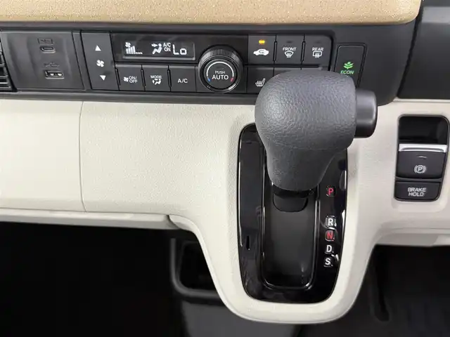 ホンダ Ｎ ＢＯＸ 愛知県 2024(令6)年 0.3万km クリスタルブラックパール ワンオーナー/ホンダセンシング/　・衝突軽減ブレーキ/　・先行車発進お知らせ機能/　・歩行者事故低減ステアリング/　・路外逸脱抑制機能/　・標識認識機能/　・渋滞追従機能付アダプティブクルーズコントロール/　・線維持支援システム/　・誤発進抑制機能/　・後方誤発進抑制機能/　・近距離衝突軽減ブレーキ/　・急アクセル抑制機能/　・パーキングセンサーシステム/　・オートハイビーム/ホンダコネクトGathers9インチナビ/　（Bluetooth/フルセグTV/CD/DVD/USB）/バックカメラ/ETC/両側パワースライドドア/シートヒーター/ドライブレコーダー/純正フロアマット/ロールサンシェード/オートライト/スマートキー/電子パーキング/オートホールド/後席テーブル