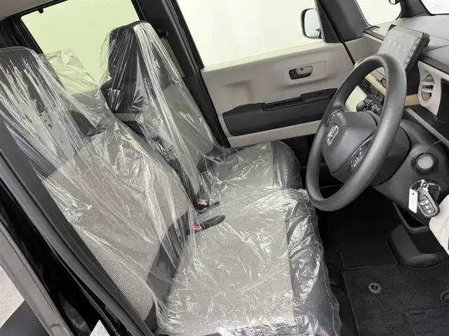 ホンダ Ｎ ＢＯＸ 愛知県 2024(令6)年 0.3万km クリスタルブラックパール ワンオーナー/ホンダセンシング/　・衝突軽減ブレーキ/　・先行車発進お知らせ機能/　・歩行者事故低減ステアリング/　・路外逸脱抑制機能/　・標識認識機能/　・渋滞追従機能付アダプティブクルーズコントロール/　・線維持支援システム/　・誤発進抑制機能/　・後方誤発進抑制機能/　・近距離衝突軽減ブレーキ/　・急アクセル抑制機能/　・パーキングセンサーシステム/　・オートハイビーム/ホンダコネクトGathers9インチナビ/　（Bluetooth/フルセグTV/CD/DVD/USB）/バックカメラ/ETC/両側パワースライドドア/シートヒーター/ドライブレコーダー/純正フロアマット/ロールサンシェード/オートライト/スマートキー/電子パーキング/オートホールド/後席テーブル