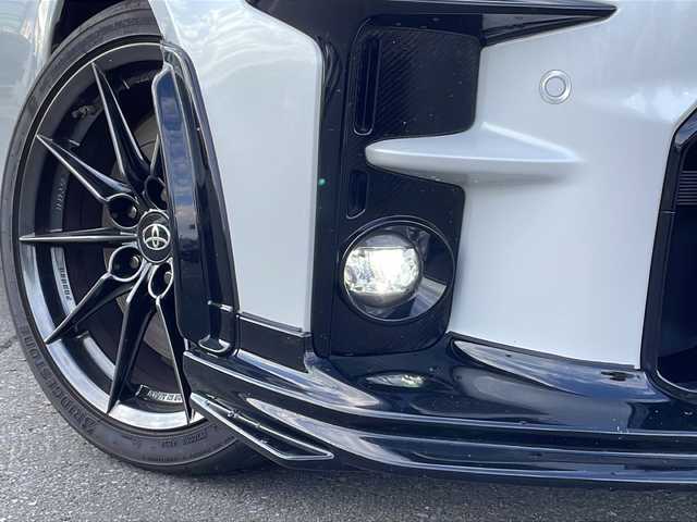 トヨタ ＧＲヤリス RZ ハイパフォーマンス 道北・旭川 2020(令2)年 6万km プラチナホワイトパールマイカ ・4WD/・禁煙車/・JBLサウンド/・純正BBS製18インチアルミホイール/・カーボン調ルーフ/・TRDフロントスポイラー/・冷却スプレー機能付き空冷インタークーラー/・GRロゴ入りブレーキキャリパー/・純正ディスプレイオーディオナビ/ BT/USB/フルセグ/・トヨタセーフティセンス/・PCS/・LTA/・BSM/・ACC/・HUD/・クリアランスソナー /・アイドリングストップ/・オートハイビーム/・オートライト/・LEDヘッドライト/・フォグライト /・ハーフレザー/・オートリトラミラー /・オートワイパー/・ミラーヒーター /・ビルトインETC2.0/・ドライブレコーダー/・純正フロアマット