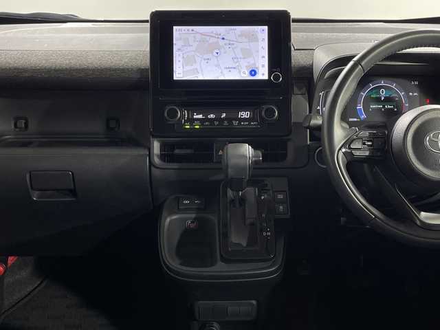 トヨタ シエンタ Z 神奈川県 2022(令4)年 2.5万km ブラック 純正8型ディスプレイオーディオ/AM　FM　Bluetooth　USB　MiraCast/バックカメラ/純正後席フリップダウンモニター/レーンディパーチャアラート/ブラインドスポットモニター/プリクラッシュセーフティ/プロアクティブドライビングアシスト/前後クリアランスソナー/リヤクロストラフィックアラート/パーキングサポートブレーキ/ロードサインアシスト/レーダークルーズコントロール/ビルトインETC2.0/革巻きステアリング/ステアリングスイッチ/純正フロアマット/スマートキー/ドアバイザー/LEDヘッドライト/オートライト/オートハイビーム/電動格納ミラー