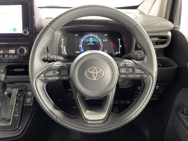 トヨタ シエンタ Z 神奈川県 2022(令4)年 2.5万km ブラック 純正8型ディスプレイオーディオ/AM　FM　Bluetooth　USB　MiraCast/バックカメラ/純正後席フリップダウンモニター/レーンディパーチャアラート/ブラインドスポットモニター/プリクラッシュセーフティ/プロアクティブドライビングアシスト/前後クリアランスソナー/リヤクロストラフィックアラート/パーキングサポートブレーキ/ロードサインアシスト/レーダークルーズコントロール/ビルトインETC2.0/革巻きステアリング/ステアリングスイッチ/純正フロアマット/スマートキー/ドアバイザー/LEDヘッドライト/オートライト/オートハイビーム/電動格納ミラー