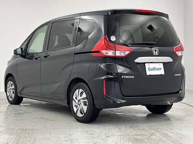 ホンダ フリード ハイブリット G 茨城県 2023(令5)年 1.2万km クリスタルブラックパール 衝突軽減ブレーキ　レーダークルーズコントロール　両側電動スライドドア　社外ナビ　バックカメラ　シートヒーター　ドライブレコーダー　ＬＥＤヘッドライト　オートライト　横滑り防止装置　スマートキー　ＥＴＣ