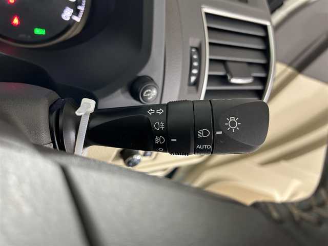 トヨタ ランドクルーザー プラド TX Lパッケージ マットブラED 佐賀県 2023(令5)年 0.8万km ホワイトパールクリスタルシャイン ワンオーナー/純正9型ナビ/USB/BT/MiraCast/バック・サイドカメラ/サンルーフ/黒革シート/ベンチレーション/パワーシート/オートマチックハイビーム/LEDライト/フォグランプ/ACC/LDA/BSM/RSA/先行車発進告知/トヨタセーフティセンス/前後ドライブレコーダー/フロアマット/純正１８インチアルミホイール/スペアキー/新車時保証書/取扱説明書