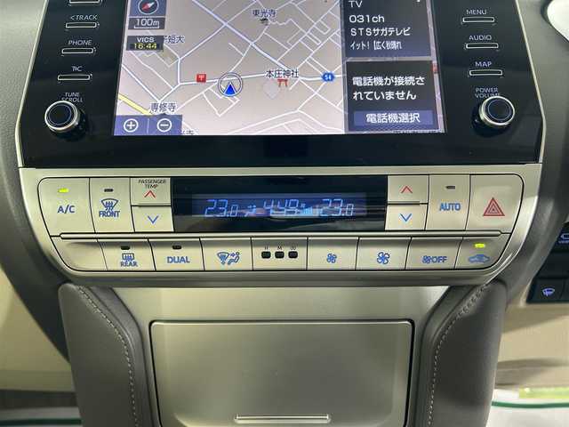 トヨタ ランドクルーザー プラド TX Lパッケージ マットブラED 佐賀県 2023(令5)年 0.8万km ホワイトパールクリスタルシャイン ワンオーナー/純正9型ナビ/USB/BT/MiraCast/バック・サイドカメラ/サンルーフ/黒革シート/ベンチレーション/パワーシート/オートマチックハイビーム/LEDライト/フォグランプ/ACC/LDA/BSM/RSA/先行車発進告知/トヨタセーフティセンス/前後ドライブレコーダー/フロアマット/純正１８インチアルミホイール/スペアキー/新車時保証書/取扱説明書