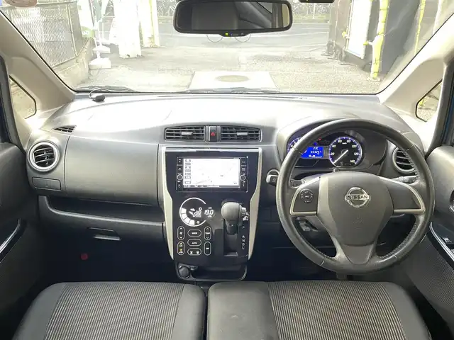 日産 デイズ ハイウェイスターX 千葉県 2018(平30)年 3.4万km オーシャンブルーP 衝突軽減ブレーキシステム/純正メモリナビゲーション/（CD/DVD/SD/BT/フルセグTV）/全方位カメラ/純正ドライブレコーダー/ETC/アイドリングストップ/ステアリングスイッチ/キセノンライト/フォグライト/オートハイビーム/電格ミラー/ドアバイザー/純正フロアマット/純正14インチアルミホイール
