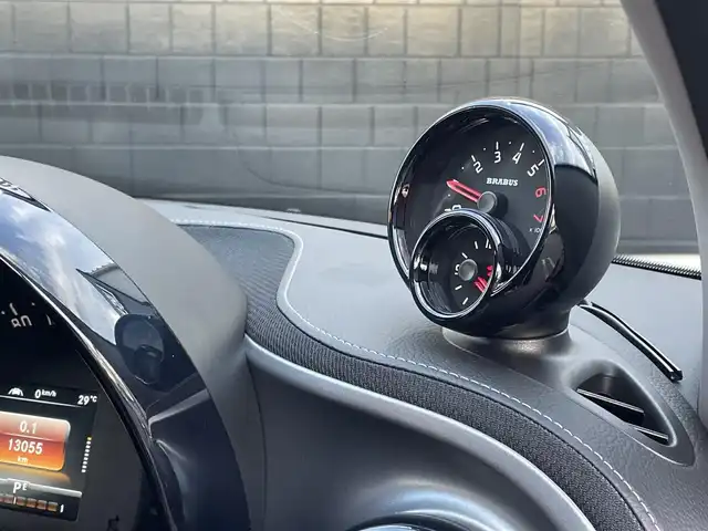 スマート ＭＣＣ スマート フォーフォー BRABUS エクスクルーシブ 静岡県 2017(平29)年 1.3万km シルバーⅡ ブレーキアシスト警告アラーム/車線逸脱警告アラーム/純正OPメモリーナビワンセグTV/バックカメラ/ブラックレザーシート シートヒーター /LEDヘッドライト/ドライブレコーダー/フィルム施工/キーレス/ETC