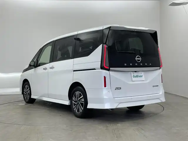 日産 セレナ e－パワー ハイウェイスター V 埼玉県 2025(令7)年 0.1千km プリズムホワイト 登録済み未使用車/アラウンドビューモニター（移動物 検知機能付）/インテリジェントルームミラー/アドバンスドドライブアシストディスプレイ/（12.3インチカラーディスプレイ）/ワイヤレス充電器/NissanConnectナビゲーションシステム（地デジ内蔵）/車載通信ユニット（TCU［Telematics Control Unit］）/ETC2.0ユニット（ビルトインタイプ）/ドライブレコーダー（前後セット）/プロパイロット（ナビリンク機能付）/プロパイロット緊急停止支援システム（SOSコール機能付）/エマージェンシーブレーキ/両側デンドウスライドドア（ハンズフリー）/前後コーナーセンサー/純正16インチアルミホイール/前後コーナーセンサー