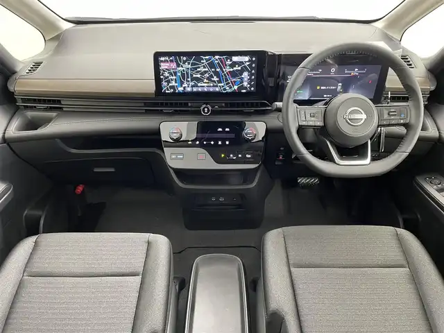 日産 セレナ e－パワー ハイウェイスター V 埼玉県 2025(令7)年 0.1千km プリズムホワイト 登録済み未使用車/アラウンドビューモニター（移動物 検知機能付）/インテリジェントルームミラー/アドバンスドドライブアシストディスプレイ/（12.3インチカラーディスプレイ）/ワイヤレス充電器/NissanConnectナビゲーションシステム（地デジ内蔵）/車載通信ユニット（TCU［Telematics Control Unit］）/ETC2.0ユニット（ビルトインタイプ）/ドライブレコーダー（前後セット）/プロパイロット（ナビリンク機能付）/プロパイロット緊急停止支援システム（SOSコール機能付）/エマージェンシーブレーキ/両側デンドウスライドドア（ハンズフリー）/前後コーナーセンサー/純正16インチアルミホイール/前後コーナーセンサー