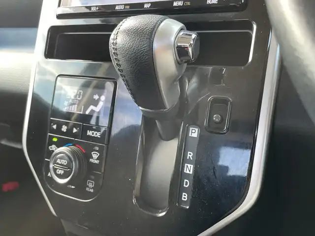トヨタ ルーミー カスタムG－T 千葉県 2020(令2)年 0.9万km ブラックマイカメタリック 純正9インチSDナビ/(フルセグ/FM/AM/BT/CD/DVD)/バックカメラ/衝突被害軽減システム/クルーズコントロール/両側パワースライドドア/横滑り防止装置/ETC2.0/ドライブレコーダー/アイドリングストップ/LEDヘッドライト/フォグランプ/オートライト/ウィンカーミラー/電動格納ミラー/シートヒーター/エアシート/シートリフター/ステアリングヒーター/プッシュスタート/スマートキー/フロアマット/ドアバイザー/スペアキー/取扱説明書/保証書