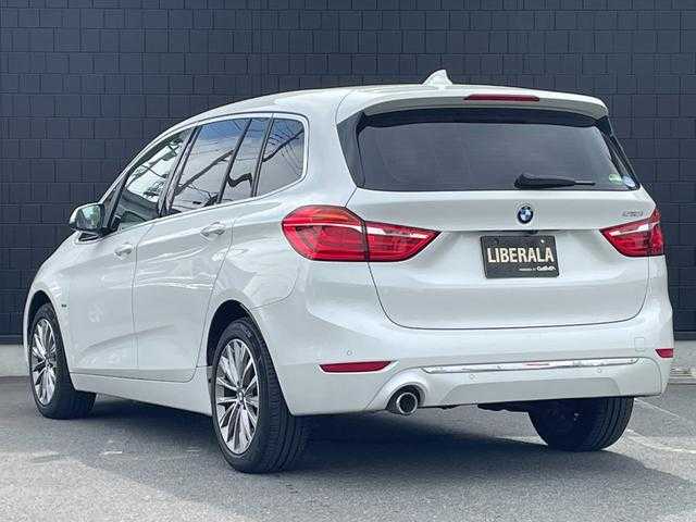 ＢＭＷ ２１８ｉ グランツアラー ラグジュアリー 埼玉県 2018(平30)年 2.8万km ミネラルホワイト 黒革シート/アクティブクルーズコントロール/純正HDDナビ/(Bluetooth/USB/CD/DVD)/バックカメラ/ヘッドアップディスプレイ/インテリジェントセーフティー/オートマチックトランクリッド/シートヒーター/純正１７インチアルミホイール
