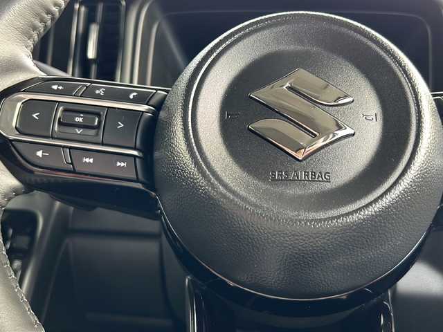スズキ スペーシア カスタム HYBRID XS ターボ 山形県 2024(令6)年 0.7万km ピュアホワイトパール/ブラック2トーン 禁煙車/ツートンカラー/4WD/デュアルセンサーブレーキサポートII/アダプティブクルーズコントロール/横滑り防止装置/レーンキープアシスト/前後コーナーセンサー/オートマチックハイビーム/全方位カメラ/純正9インチナビ/（Bluetooth/フルセグ/AM/FM/USB)/テレビキャンセラー/ヘッドアップディスプレイ/ステアリングスイッチ/ステアリングヒーター/パドルシフト/ハーフレザーシート/前席シートヒーター/スマートキー×２/純正アルミホイール/LEDライト/フォグランプ