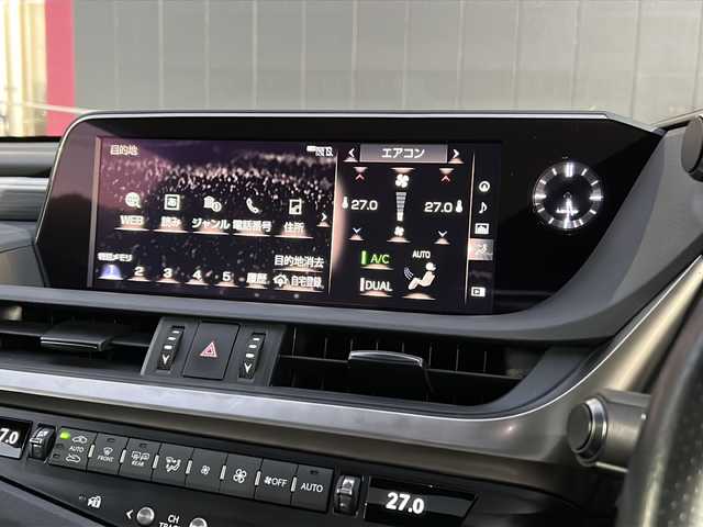 レクサス ＥＳ 300h Fスポーツ 広島県 2019(令1)年 7.6万km ホワイトノーヴァガラスフレーク 禁煙/黒革シート/レクサスセーフティ/・プリクラッシュセーフティ/・レーンディパーチャーアラート/・レーントレーシングアシスト/・オートマチックハイビーム/・先行車発進告知/・ロードサインアシスト/BSM/クリアランスソナー/ヘッドアップディスプレイ/サンルーフ/デジタルインナーミラー/純正ナビ/・フルセグ/CD/DVD/Blu-ray/BT/・USB/AUX/SD/サウンドトラック/バックカメラ/革巻きステアリング/ステアリングスイッチ/ステアリングヒーター/オートライト/シートヒーター／ベンチレーション/純正ドライブレコーダー/ＥＴＣ２．０/３眼ＬＥＤヘッドライト/シーケンシャルターンランプ/パワーシート/シートメモリー/純正フロアマット/ナンバーフレーム/純正ドアバイザー/カードキー/純正19インチアルミホイール