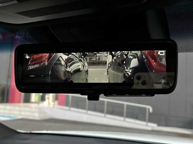 レクサス ＥＳ 300h Fスポーツ 広島県 2019(令1)年 7.6万km ホワイトノーヴァガラスフレーク 禁煙/黒革シート/レクサスセーフティ/・プリクラッシュセーフティ/・レーンディパーチャーアラート/・レーントレーシングアシスト/・オートマチックハイビーム/・先行車発進告知/・ロードサインアシスト/BSM/クリアランスソナー/ヘッドアップディスプレイ/サンルーフ/デジタルインナーミラー/純正ナビ/・フルセグ/CD/DVD/Blu-ray/BT/・USB/AUX/SD/サウンドトラック/バックカメラ/革巻きステアリング/ステアリングスイッチ/ステアリングヒーター/オートライト/シートヒーター／ベンチレーション/純正ドライブレコーダー/ＥＴＣ２．０/３眼ＬＥＤヘッドライト/シーケンシャルターンランプ/パワーシート/シートメモリー/純正フロアマット/ナンバーフレーム/純正ドアバイザー/カードキー/純正19インチアルミホイール