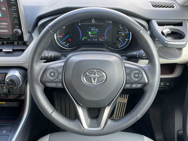 トヨタ ＲＡＶ４ ハイブリットG 道央・札幌 2021(令3)年 3.9万km ホワイトパールクリスタルシャイン ４ＷＤ/ワンオーナー/サンルーフ/純正ナビ/パノラミックビューモニター/ワイパーデアイサー/革巻きステアリング/ステアリングスイッチ/レーダークルーズコントロール/ＬＥＤ/フォグ／リアフォグランプ/オートライト/オートハイビーム/ウィンカーミラー/運転席パワーシート/前席シートヒーター/プリクラッシュセーフティ/レーンキープアシスト/ブラインドスポットモニタリング/リアクロストラフィックアラート/パーキングサポートブレーキ/ロードサインアシスト/コーナーセンサー/横滑り防止装置/バグガード/バンパーガード/社外ステップ/ＴＲＤマフラー/ＴＲＤマッドフラップ/ラダー/ルーフキャリア/プッシュスタート/純正ドアバイザー/ニーエアバッグ/純正エンジンスターター