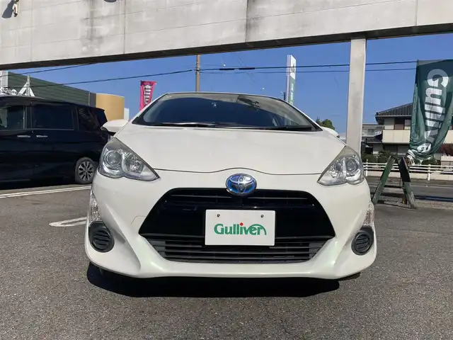 トヨタ アクア G 愛知県 2016(平28)年 6.3万km ライムホワイトパールクリスタルシャイン トヨタセーフティセンス/衝突回避支援ブレーキサポート/車線逸脱警報機能/純正SDナビTV/DVDビデオ&CD/地デジ　フルセグ/Bluetoothオーディオ/バックカメラ/オートライト/オートマチックハイビーム/ビルトインETC/クルーズコントロール/スマートキー/プッシュスタート/前後2カメラドライブレコーダ