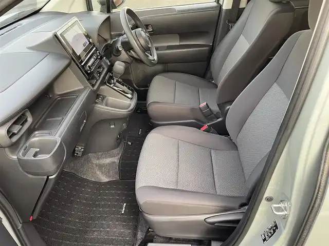 トヨタ シエンタ ハイブリッド X 岡山県 2022(令4)年 3.4万km アーバンカーキ 純正ディスプレイオーディオ/Bluetooth、AM、FM/AppleCarplay、AndroidAuto/バックカメラ/ETC/ドライブレコーダー/オートライト/片側パワースライドドア/トヨタセーフティセンス/・レーダークルーズコントロール/・レーンディパーチャーアラート/・プリクラッシュセーフティ/・オートマチックハイビーム