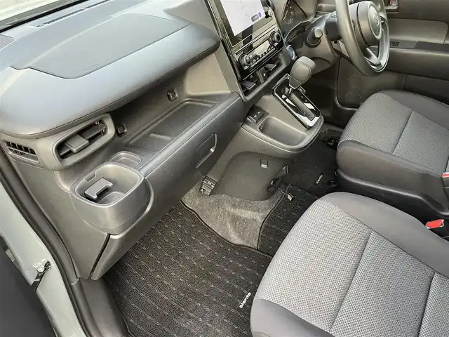 トヨタ シエンタ ハイブリッド X 岡山県 2022(令4)年 3.4万km アーバンカーキ 純正ディスプレイオーディオ/Bluetooth、AM、FM/AppleCarplay、AndroidAuto/バックカメラ/ETC/ドライブレコーダー/オートライト/片側パワースライドドア/トヨタセーフティセンス/・レーダークルーズコントロール/・レーンディパーチャーアラート/・プリクラッシュセーフティ/・オートマチックハイビーム