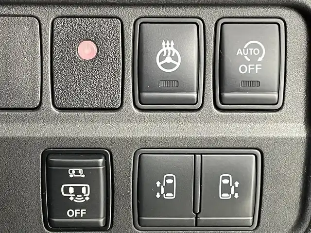 日産 セレナ ハイウェイスター V 熊本県 2022(令4)年 4.1万km ブリリアントホワイトパール 禁煙車　/純正ナビ（ＣＤ・ＤＶＤ・フルセグ・ＢＴ・ＳＤ）/全周囲カメラ　/バックカメラ/純正後席モニター　/社外前後ドライブレコーダー　/アダブティブクルーズコントロール/両側パワースライドドア　/前後クリアランスソナー/デジタルインナーミラー/プロパイロット/側方支援/後側方支援/エマージェンシーブレーキ/速度標識表示/道路標識表示/駐車支援/ふらつき警報機能/ブラインドスポットモニター/横滑り防止/アイドリングストップ/ブレーキホールド/純正フロアマット/純正16インチAW/オートライト/LEDヘッドライト/フォグランプ/スマートキー/プッシュスタート/取扱説明書