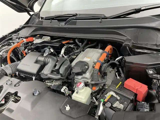ホンダ ヴェゼル ハイブリッド e:HEV Z 宮城県 2021(令3)年 7.5万km クリスタルブラックパール 4WD/純正ナビ/（フルセグ/Bluetooth/AM/FM/HDMI）/バックカメラ/スペアキー×1/前後ドライブレコーダー/ETC2.0/デジタルインナーミラー/置くだけ充電/パドルシフト/レーダークルーズコントロール/レーンキープアシスト/衝突被害軽減システム/横滑り防止装置/クリアランスソナー/ブラインドスポットモニター/ステアリングヒーター/カーテンエアバッグ/パワーバックドア/ハーフレザー/前席シートヒーター/純正18インチAW/純正LEDヘッドライト/純正フロアマット/保証書