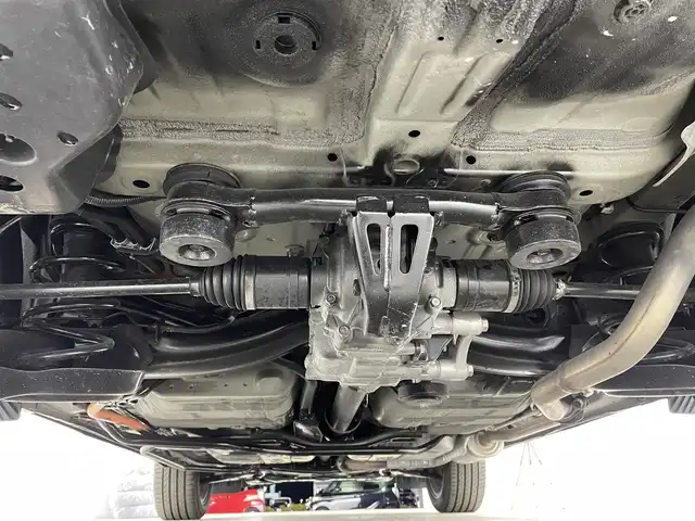 ホンダ ヴェゼル ハイブリッド e:HEV Z 宮城県 2021(令3)年 7.5万km クリスタルブラックパール 4WD/純正ナビ/（フルセグ/Bluetooth/AM/FM/HDMI）/バックカメラ/スペアキー×1/前後ドライブレコーダー/ETC2.0/デジタルインナーミラー/置くだけ充電/パドルシフト/レーダークルーズコントロール/レーンキープアシスト/衝突被害軽減システム/横滑り防止装置/クリアランスソナー/ブラインドスポットモニター/ステアリングヒーター/カーテンエアバッグ/パワーバックドア/ハーフレザー/前席シートヒーター/純正18インチAW/純正LEDヘッドライト/純正フロアマット/保証書