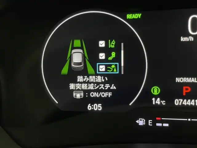 ホンダ ヴェゼル ハイブリッド e:HEV Z 宮城県 2021(令3)年 7.5万km クリスタルブラックパール 4WD/純正ナビ/（フルセグ/Bluetooth/AM/FM/HDMI）/バックカメラ/スペアキー×1/前後ドライブレコーダー/ETC2.0/デジタルインナーミラー/置くだけ充電/パドルシフト/レーダークルーズコントロール/レーンキープアシスト/衝突被害軽減システム/横滑り防止装置/クリアランスソナー/ブラインドスポットモニター/ステアリングヒーター/カーテンエアバッグ/パワーバックドア/ハーフレザー/前席シートヒーター/純正18インチAW/純正LEDヘッドライト/純正フロアマット/保証書