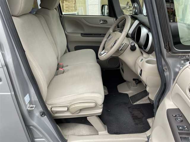 ホンダ Ｎ ＢＯＸ G ターボ Lパッケージ 東京都 2015(平27)年 6.6万km カトラリーシルバーM ワンオーナー/純正SDナビ/　フルセグTV/CD/DVD/Bluetooth/AM・FM/USB/クルーズコントロール/ビルトインETC/アイドリングストップ/横滑り防止装置/ステアリングスイッチ/パドルシフト/片側パワースライドドア/パワーステアリング/パワーウィンドウ/ドアバイザー/プッシュスタート/スマートキー×2/保証書/取扱説明書/スペアキー