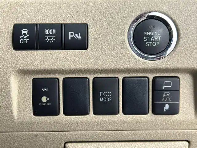 トヨタ アルファード 240G 千葉県 2012(平24)年 8.5万km シルバーM 純正ナビ/・NSZT-W61G/・CD/DVD/BT/AUX/フルセグ/両側パワースライドドア/クルーズコントロール/バックカメラ/HIDヘッドライト/オートライト/フォグライト/バックドアイージークローザー/パワーシート/ビルトインETC/スマートキー/スペアキー/純正17インチアルミホイール/防眩式ルームミラー