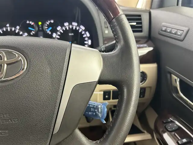 トヨタ アルファード 240G 千葉県 2012(平24)年 8.5万km シルバーM 純正ナビ/・NSZT-W61G/・CD/DVD/BT/AUX/フルセグ/両側パワースライドドア/クルーズコントロール/バックカメラ/HIDヘッドライト/オートライト/フォグライト/バックドアイージークローザー/パワーシート/ビルトインETC/スマートキー/スペアキー/純正17インチアルミホイール/防眩式ルームミラー