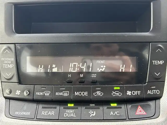 トヨタ アルファード 240G 千葉県 2012(平24)年 8.5万km シルバーM 純正ナビ/・NSZT-W61G/・CD/DVD/BT/AUX/フルセグ/両側パワースライドドア/クルーズコントロール/バックカメラ/HIDヘッドライト/オートライト/フォグライト/バックドアイージークローザー/パワーシート/ビルトインETC/スマートキー/スペアキー/純正17インチアルミホイール/防眩式ルームミラー