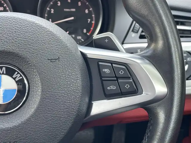 ＢＭＷ Ｚ４ sDrive20i ハイライン 静岡県 2012(平24)年 6.6万km アルピンホワイトⅢ 電動オープン/レッドレザー/ハイラインパッケージ/・電動シート/・カンザスレザーインテリア/・シートヒーター/メモリー付パワーシート/純正ナビ/(USB/AUX/CD/DVD/AM/FM)/ESC/バックカメラ/ドライビングパフォーマンスコントロール/レザーステアリング/自動防眩ルームミラー/HIDライト/純正17インチアルミホイール/純正フロアマット/オートライト/ETC/ドライブレコーダー