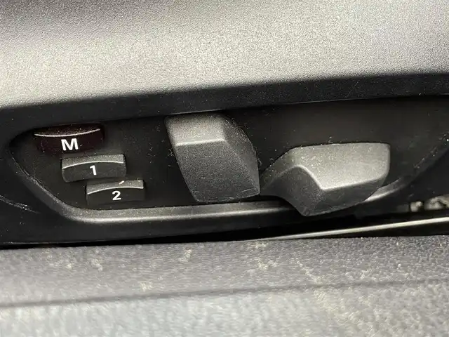 ＢＭＷ Ｚ４ sDrive20i ハイライン 静岡県 2012(平24)年 6.6万km アルピンホワイトⅢ 電動オープン/レッドレザー/ハイラインパッケージ/・電動シート/・カンザスレザーインテリア/・シートヒーター/メモリー付パワーシート/純正ナビ/(USB/AUX/CD/DVD/AM/FM)/ESC/バックカメラ/ドライビングパフォーマンスコントロール/レザーステアリング/自動防眩ルームミラー/HIDライト/純正17インチアルミホイール/純正フロアマット/オートライト/ETC/ドライブレコーダー