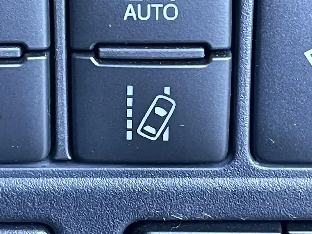 トヨタ ヴォクシー ハイブリッド ZS 煌Ⅱ 東京都 2017(平29)年 6.2万km ホワイトパールクリスタルシャイン ９型ナビ　（AVIC-RL98）/１０型後席モニター　（TVM-FW1040）/寒冷地仕様　/両側電動ドア　/ドラレコ　/ビルトインＥＴＣ　/フルセグＴＶ　/Ｂｌｕｅｔｏｏｔｈ　/純正１６インチＡＷ　/オートライト　/ＬＥＤヘッド　/DVD再生　/禁煙