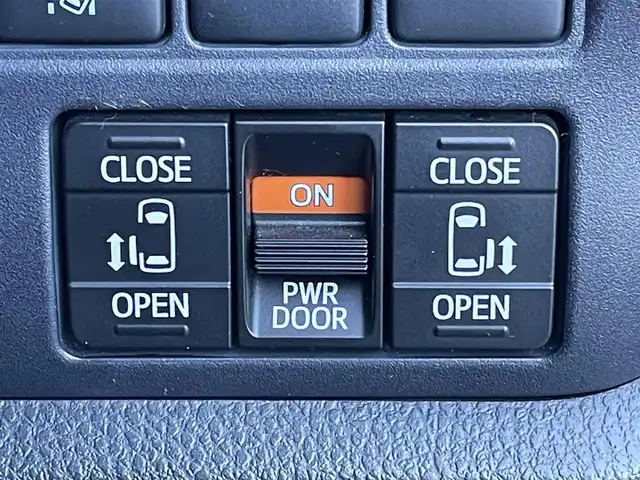 トヨタ ヴォクシー ハイブリッド ZS 煌Ⅱ 東京都 2017(平29)年 6.2万km ホワイトパールクリスタルシャイン ９型ナビ　（AVIC-RL98）/１０型後席モニター　（TVM-FW1040）/寒冷地仕様　/両側電動ドア　/ドラレコ　/ビルトインＥＴＣ　/フルセグＴＶ　/Ｂｌｕｅｔｏｏｔｈ　/純正１６インチＡＷ　/オートライト　/ＬＥＤヘッド　/DVD再生　/禁煙