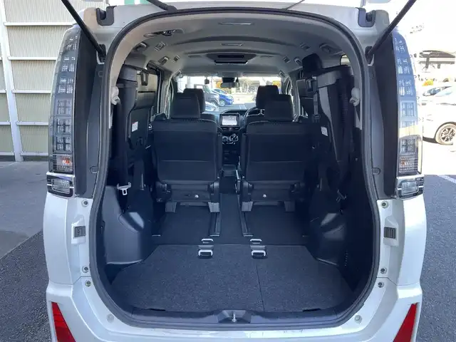 トヨタ ヴォクシー ハイブリッド ZS 煌Ⅱ 東京都 2017(平29)年 6.2万km ホワイトパールクリスタルシャイン ９型ナビ　（AVIC-RL98）/１０型後席モニター　（TVM-FW1040）/寒冷地仕様　/両側電動ドア　/ドラレコ　/ビルトインＥＴＣ　/フルセグＴＶ　/Ｂｌｕｅｔｏｏｔｈ　/純正１６インチＡＷ　/オートライト　/ＬＥＤヘッド　/DVD再生　/禁煙