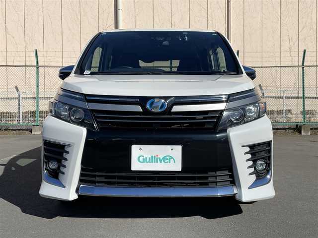 トヨタ ヴォクシー ハイブリッド ZS 煌Ⅱ 東京都 2017(平29)年 6.2万km ホワイトパールクリスタルシャイン ９型ナビ　（AVIC-RL98）/１０型後席モニター　（TVM-FW1040）/寒冷地仕様　/両側電動ドア　/ドラレコ　/ビルトインＥＴＣ　/フルセグＴＶ　/Ｂｌｕｅｔｏｏｔｈ　/純正１６インチＡＷ　/オートライト　/ＬＥＤヘッド　/DVD再生　/禁煙