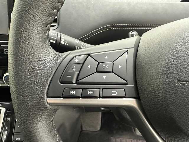 日産 セレナ ハイウェイスターVセレクションⅡ 愛知県 2019(平31)年 6.9万km ダイヤモンドブラック 純正SDナビ/（CD/DVD/SD/Bluetooth/フルセグTV）/アラウンドビューモニター/プロパイロット/ACC/LKA/エマージェンシーブレーキ/パーキングアシスト/コーナーセンサー/ドライブレコーダー/インテリジェントルームミラー/ビルトインETC/合皮レザーシート/アイドリングストップ/両側パワースライドドア/純正フリップダウンモニター/TVキット/純正１６インチアルミホイール/純正フロアマット/ドアバイザー