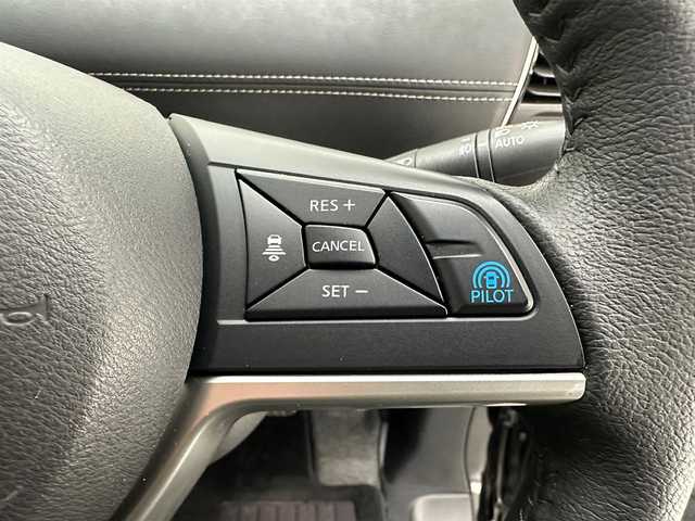 日産 セレナ ハイウェイスターVセレクションⅡ 愛知県 2019(平31)年 6.9万km ダイヤモンドブラック 純正SDナビ/（CD/DVD/SD/Bluetooth/フルセグTV）/アラウンドビューモニター/プロパイロット/ACC/LKA/エマージェンシーブレーキ/パーキングアシスト/コーナーセンサー/ドライブレコーダー/インテリジェントルームミラー/ビルトインETC/合皮レザーシート/アイドリングストップ/両側パワースライドドア/純正フリップダウンモニター/TVキット/純正１６インチアルミホイール/純正フロアマット/ドアバイザー